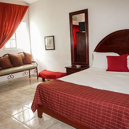 Hotel Nuevo Amanecer El Catey المظهر الخارجي الصورة