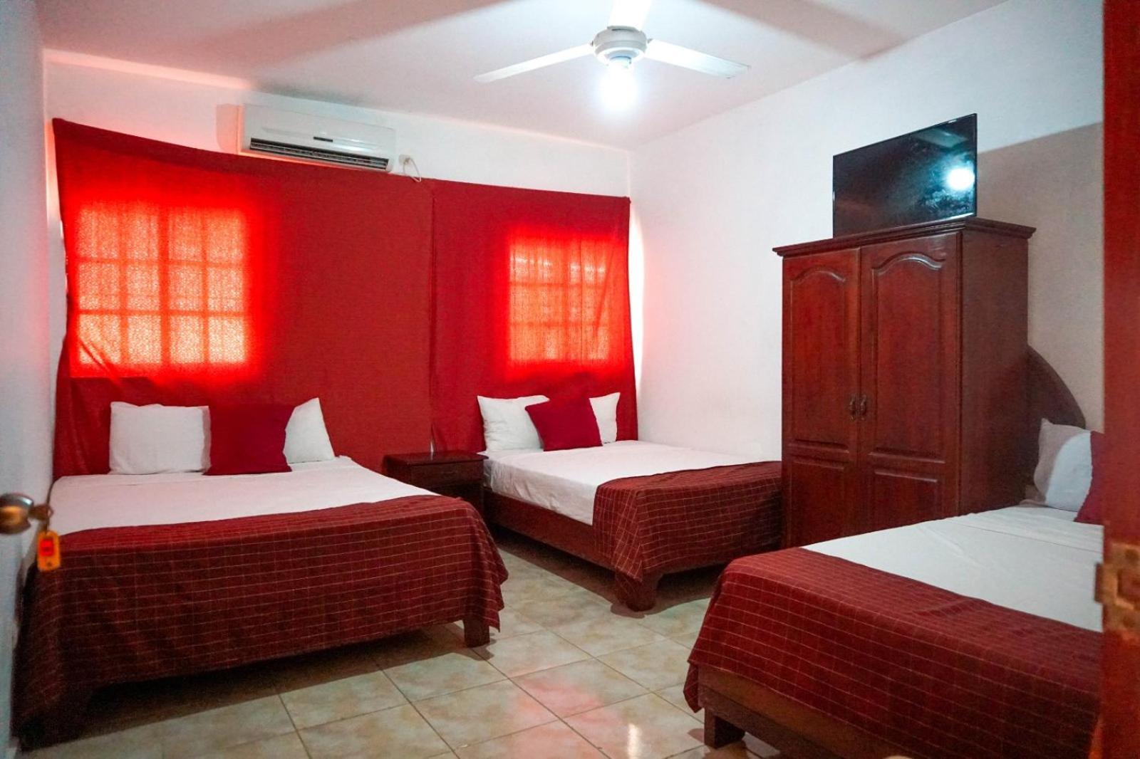 Hotel Nuevo Amanecer El Catey المظهر الخارجي الصورة