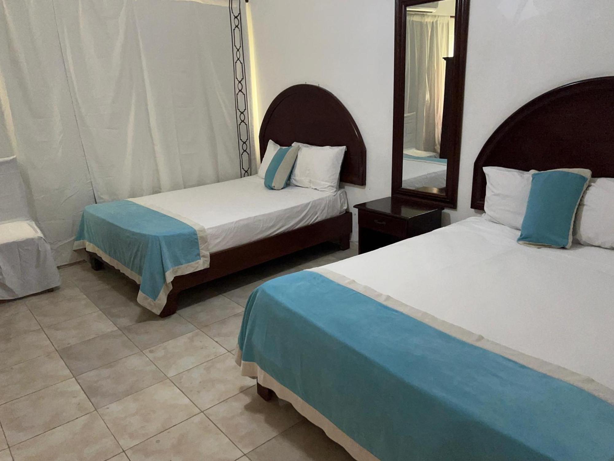 Hotel Nuevo Amanecer El Catey المظهر الخارجي الصورة