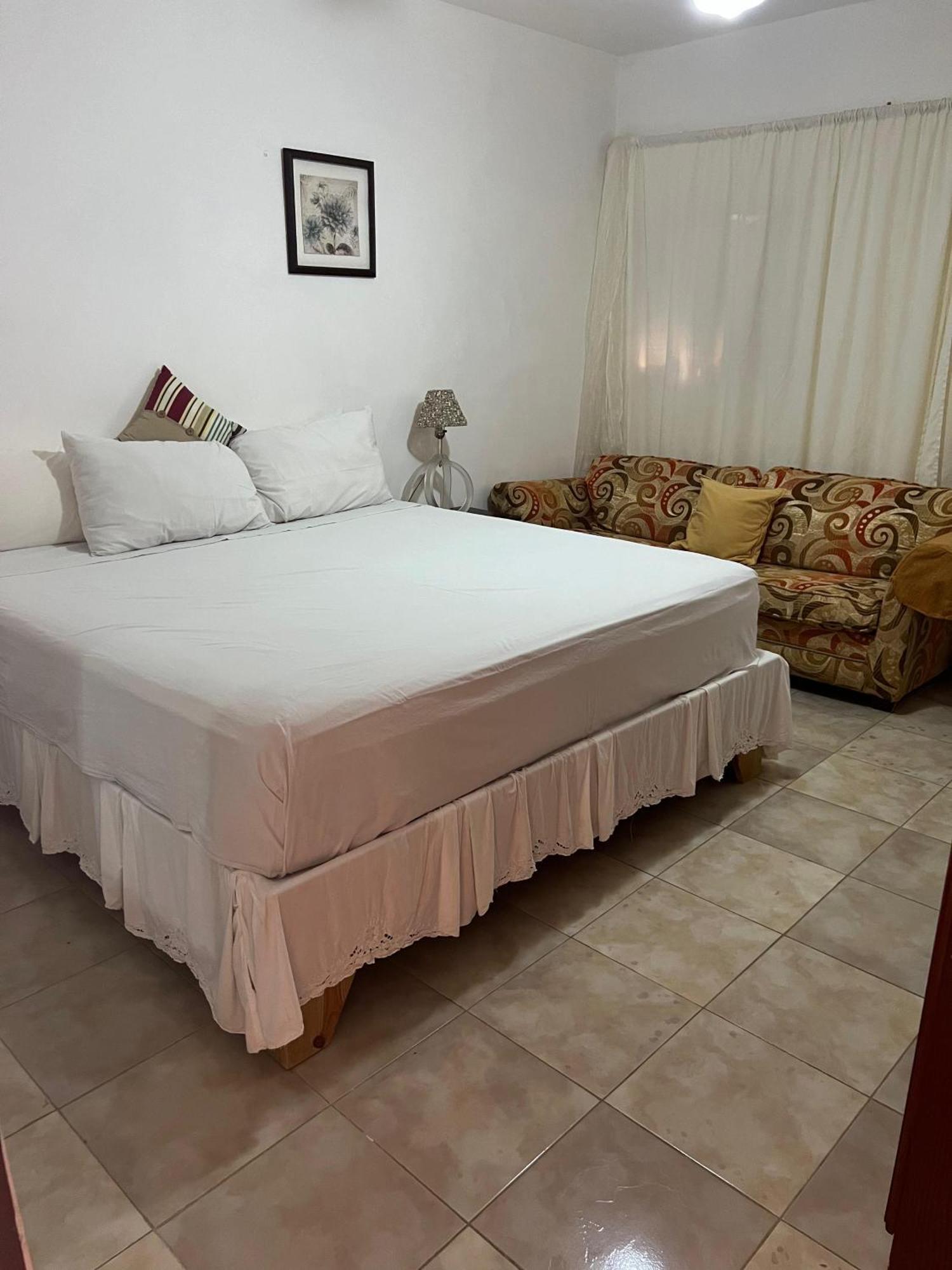 Hotel Nuevo Amanecer El Catey المظهر الخارجي الصورة